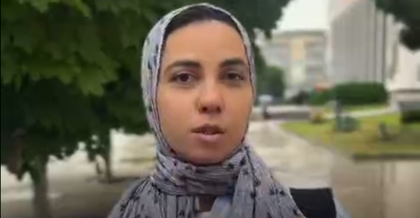 Сотрудница махачкалинского ЖЭУ №12 рассказывает о задержках зарплат. Кадр видео Умай Ибрагимовой / Telegram