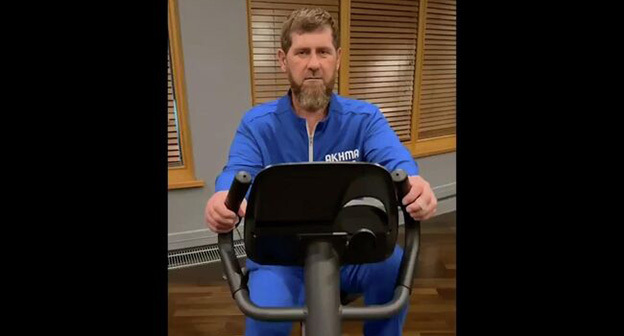 Рамзан Кадыров во время тренировки. 1 августа 2025 г. Скриншот видео https://vk.com/clips279938622?z=clip279938622_456249037