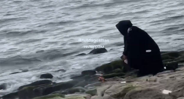 Видео с колдуньей. 15 октября 2025 г. Скриншот видео https://t.me/tutdagesttan/21108