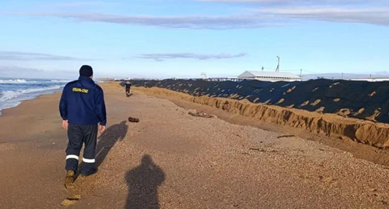 Пляж в Анапе. 28 октября 2025 г. Фото: https://t.me/opershtab23/14348