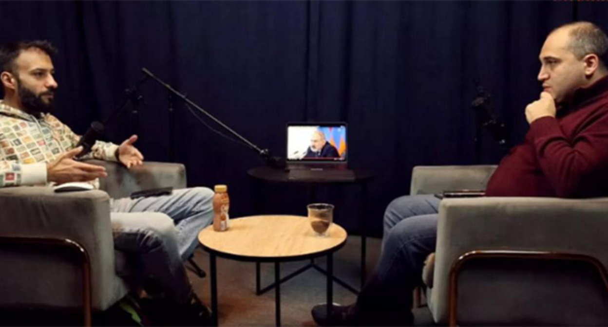 Ведущие подкаста "Имнемними" Нарек Самсонян (слева) и Вазген Сагателян. Фото: https://armenianreport.com/ru/pubs/430325