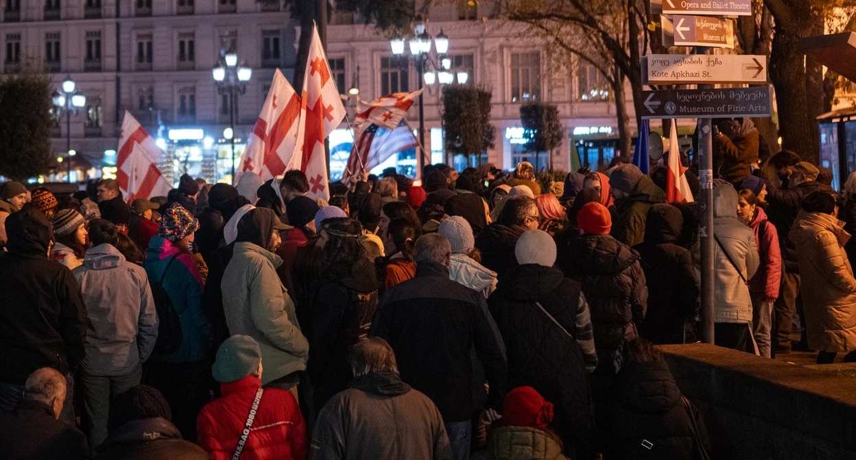 Участники акции протеста в Тбилиси, 16 декабря 2025 года. Фото: Aleksandre Keshelashvili / Publika