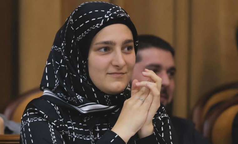 Айшат Кадырова. Фото https://grozny.tv/news/society/63632