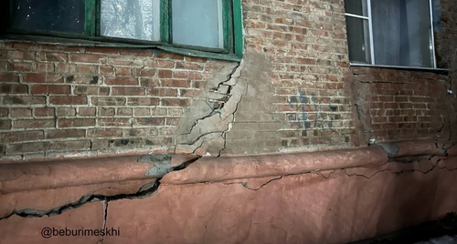 Дом № 61 по улице Козлова в Ростове-на-Дону. Февраль 2026 года. Фото: Бебури Месхи https://t.me/beburimeskhi/729