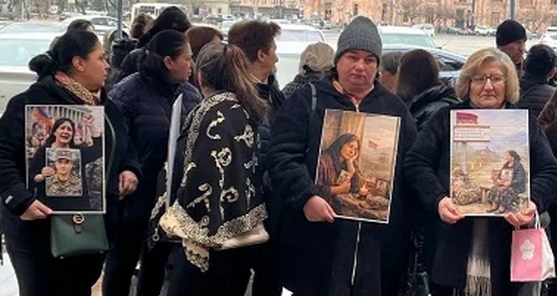 Участницы акции. Ереван, 8 марта 2026 года. Фото: News.am https://news.am/rus/news/934898.html