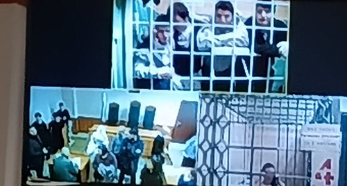 Осужденные через на связи через вкс. Фото корреспондента "Кавказского узла"