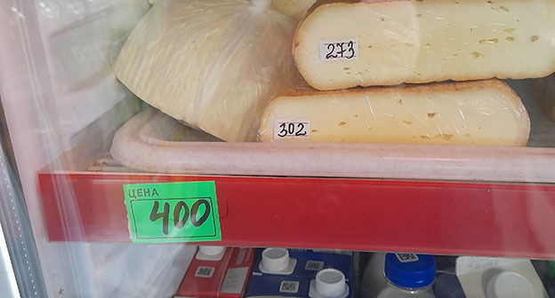 Цена на сыр на рынке в Нальчике. Фото корреспондента "Кавказского узла"
