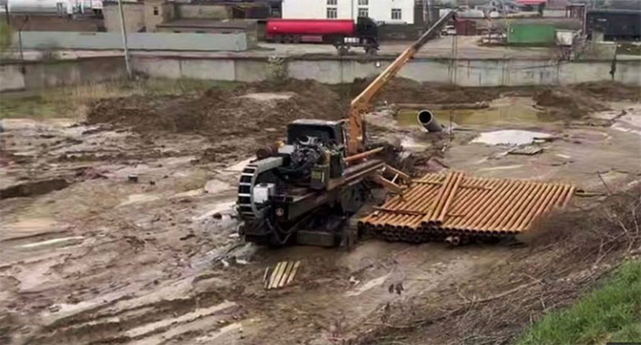 Канал имени Октябрьской революции в Махачкале. Скриншот видео Единый оператор Республики Дагестан