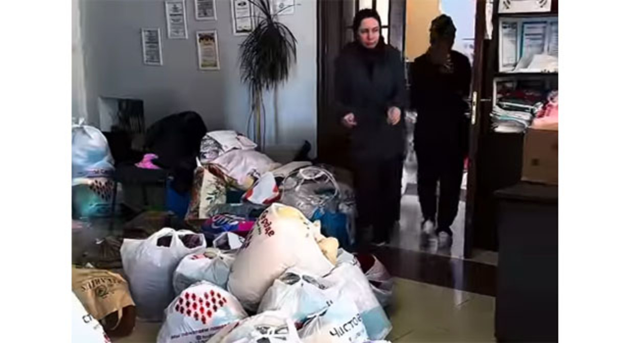 Сбор помощи для жителей Дагестана. Скриншот видео https://www.instagram.com/reels/DWybU-1DUez/