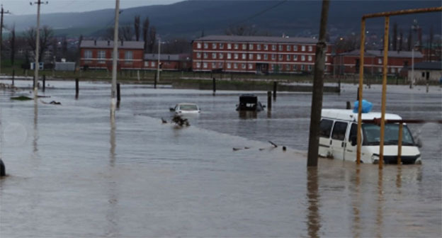 Последствия наводнения в Чечне. Фото: https://www.instagram.com/p/DWjMcxoCICb/?img_index=2 Instagram принадлежит компании Meta деятельность которой запрещена в России
