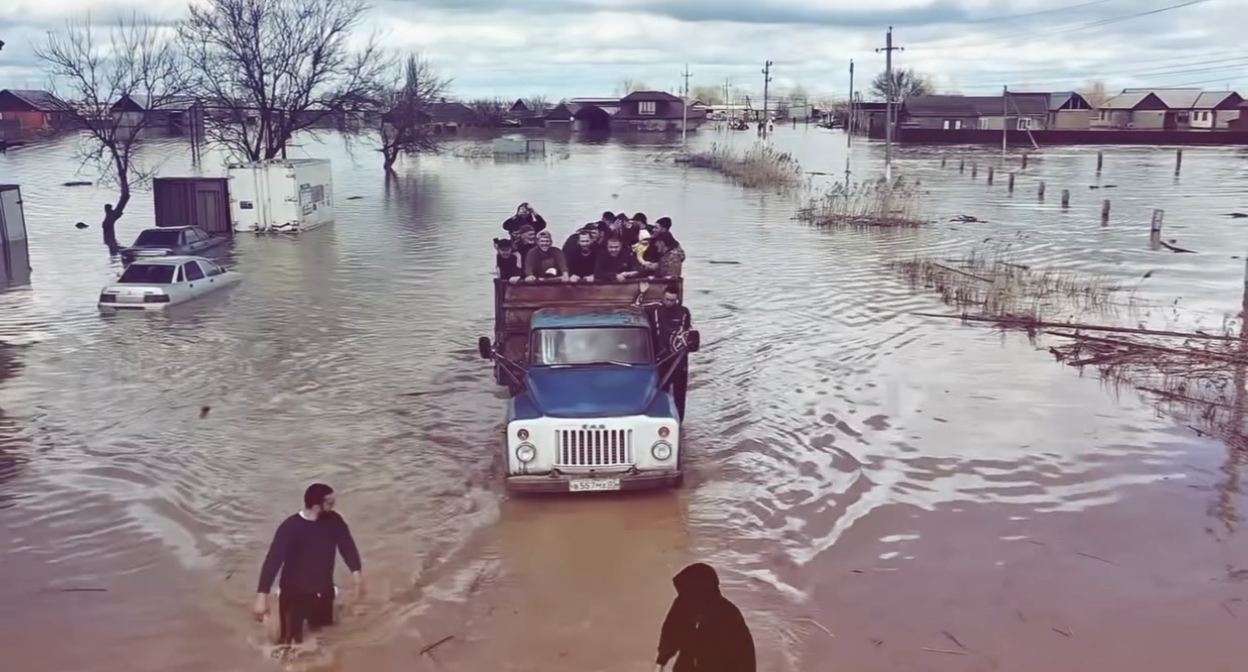 Последствия наводнения в селе Адильотар Хасавюртовского района. Кадр видео has.info 
