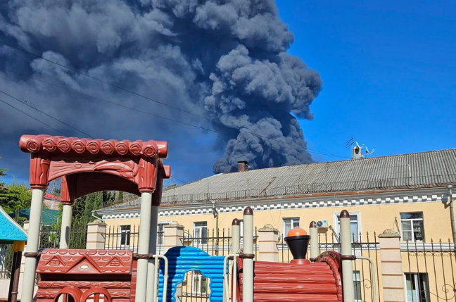 Дым от пожара в Туапсе. Скриншот фото Александра Михайлова из ТГ-канала "Мой Туапсе" от 28.04.26, https://t.me/my_tuapse/34881?single