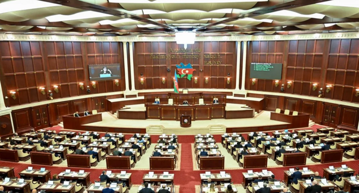 Парламент Азербайджана. Скриншот фото Report? https://report.az/ru/vneshnyaya-politika/azerbajdzhan-priostanavlivaet-sotrudnichestvo-s-evroparlamentom