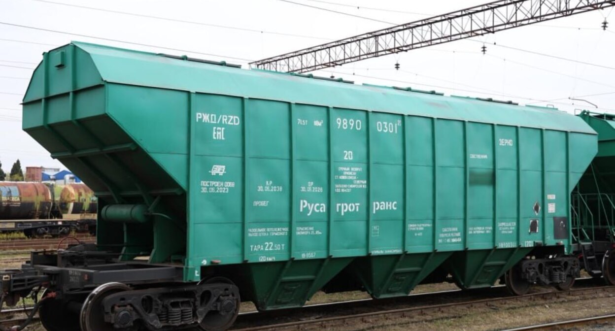 Вагон с зерном. Фото: https://t.me/azertac_novosti/46279 Вагон с зерном. Фото: https://t.me/azertac_novosti/46279