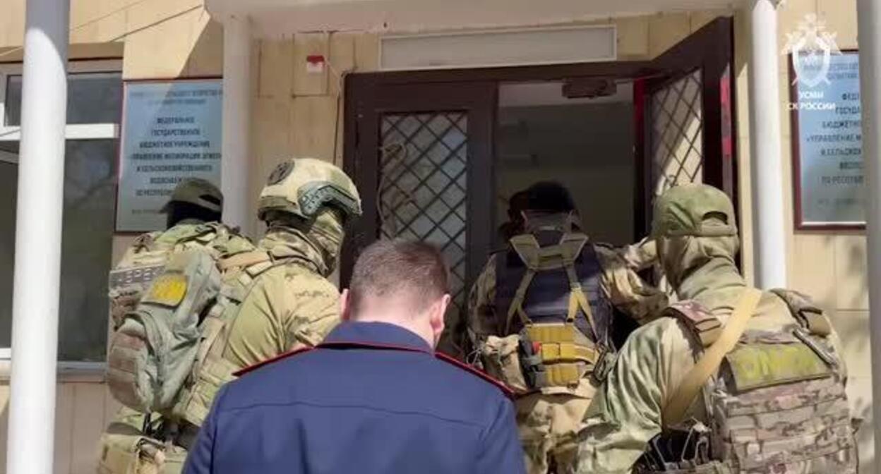 Обыск в Минприроды Дагестана. Фото: официальный канал СК России в Max Обыск в Минприроды Дагестана. Фото: официальный канал СК России в Max