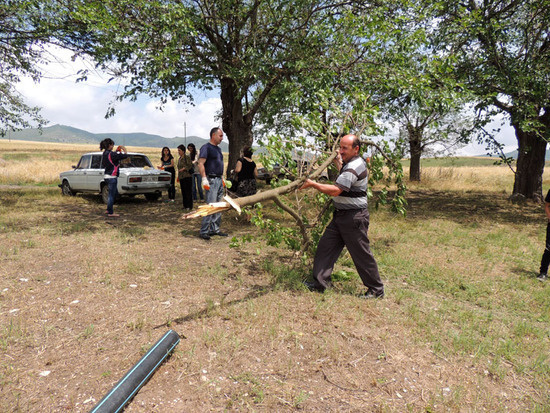 Один из взрослых участников Вачик, был самым активным. Один из взрослых участников Вачик, был самым активным.