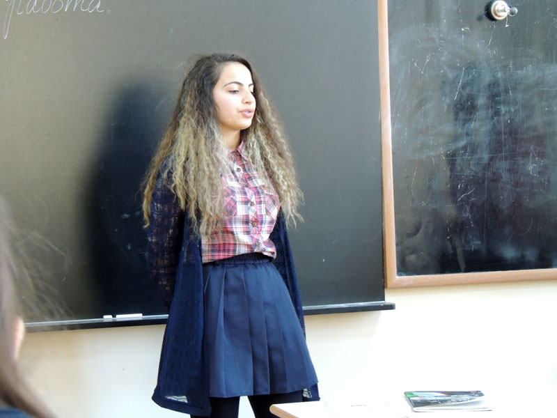 Саша декламирует стихи Брюсова "Прошлое". Саша декламирует стихи Брюсова "Прошлое".