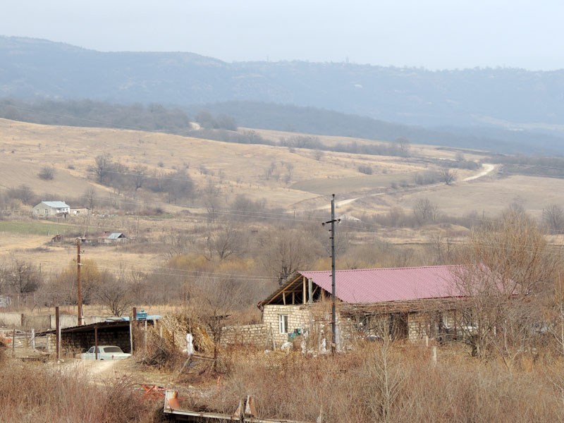 Видеющася дорога ведёт в с.Зардахач и с. Атерк Мардакертского района. Видеющася дорога ведёт в с.Зардахач и с. Атерк Мардакертского района.