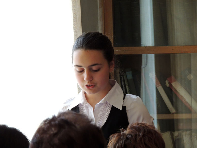 Шогер Саркисян, ученица 9 класса школы №7 г.Степанакерта Шогер Саркисян, ученица 9 класса школы №7 г.Степанакерта