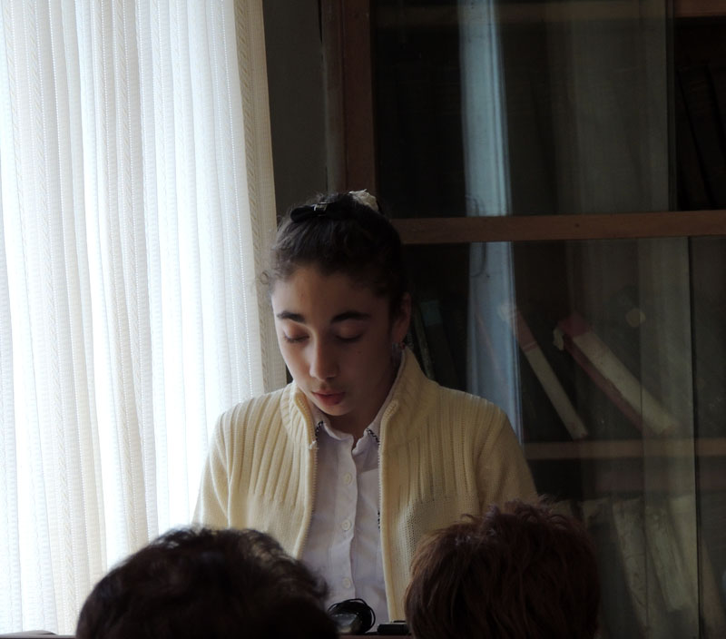 Ани Лалаян, ученица 9 класса школы №7 г.Степанакерта Ани Лалаян, ученица 9 класса школы №7 г.Степанакерта