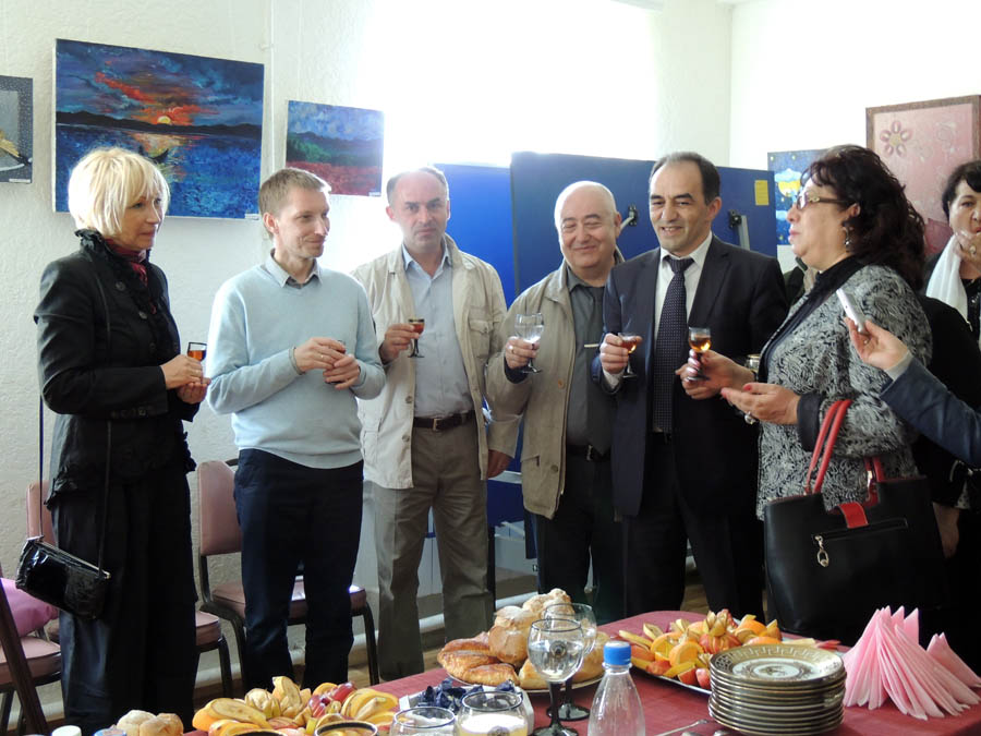 Фуршет в Бердзорской школе. Фуршет в Бердзорской школе.