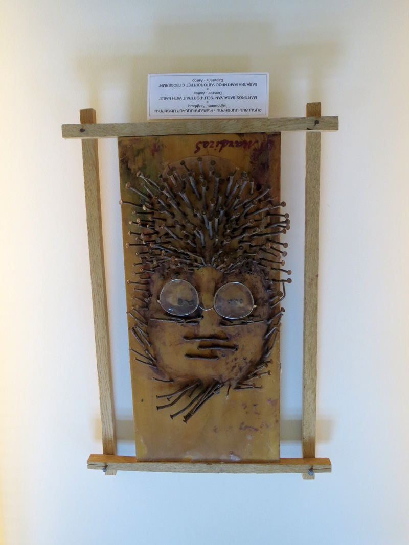 Мартирос Бадалян. "Автопортрет с гвоздями". Мартирос Бадалян. "Автопортрет с гвоздями".