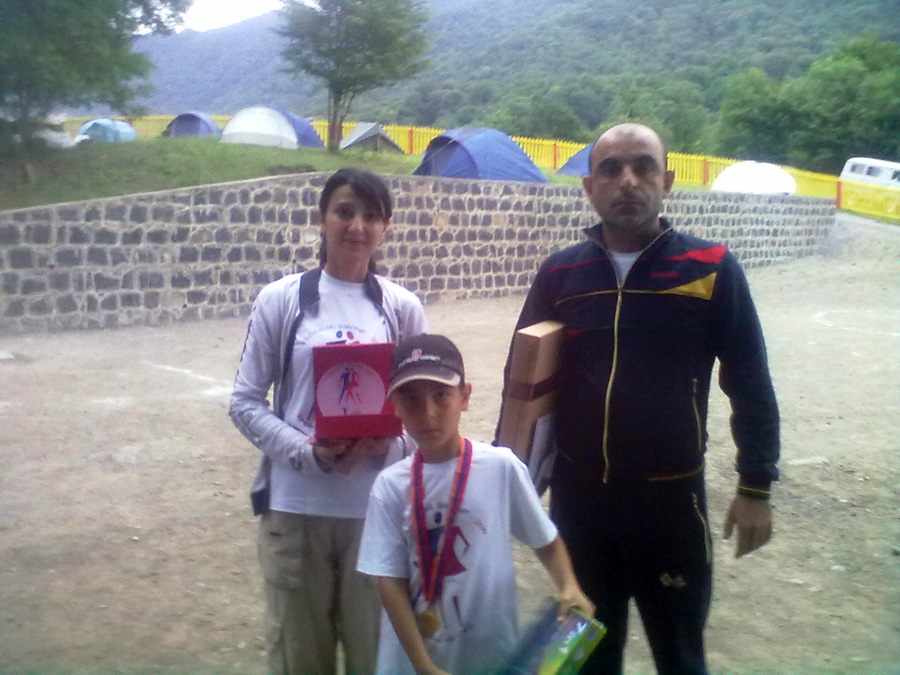 Семья Айрапетян из Мартуни заняла 1 место. Семья Айрапетян из Мартуни заняла 1 место.