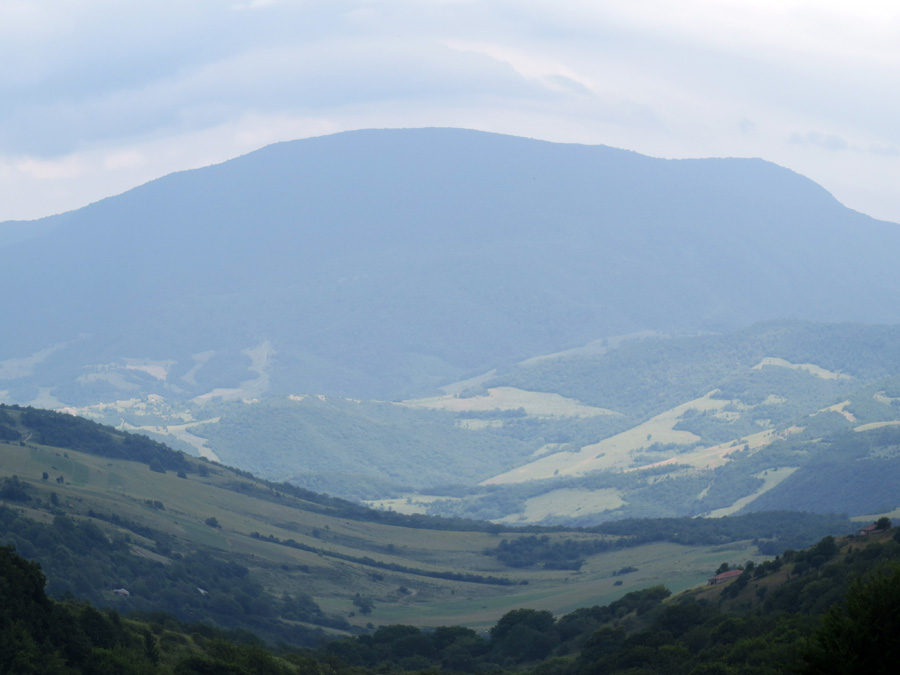Панорама, открывающаяся с лагеря. Летние зарисовки.