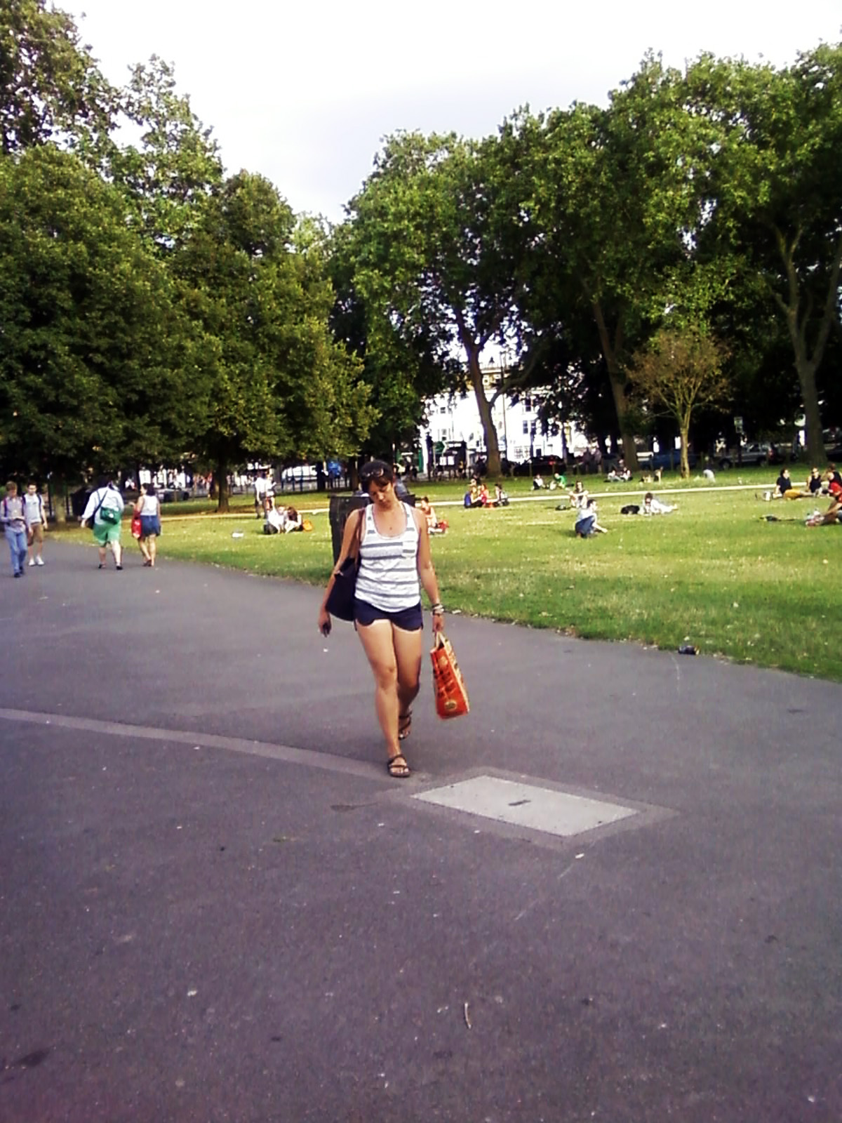 Наверное отоварилась в маркете, что на другом конце парка. Наверное отоварилась в маркете, что на другом конце парка.