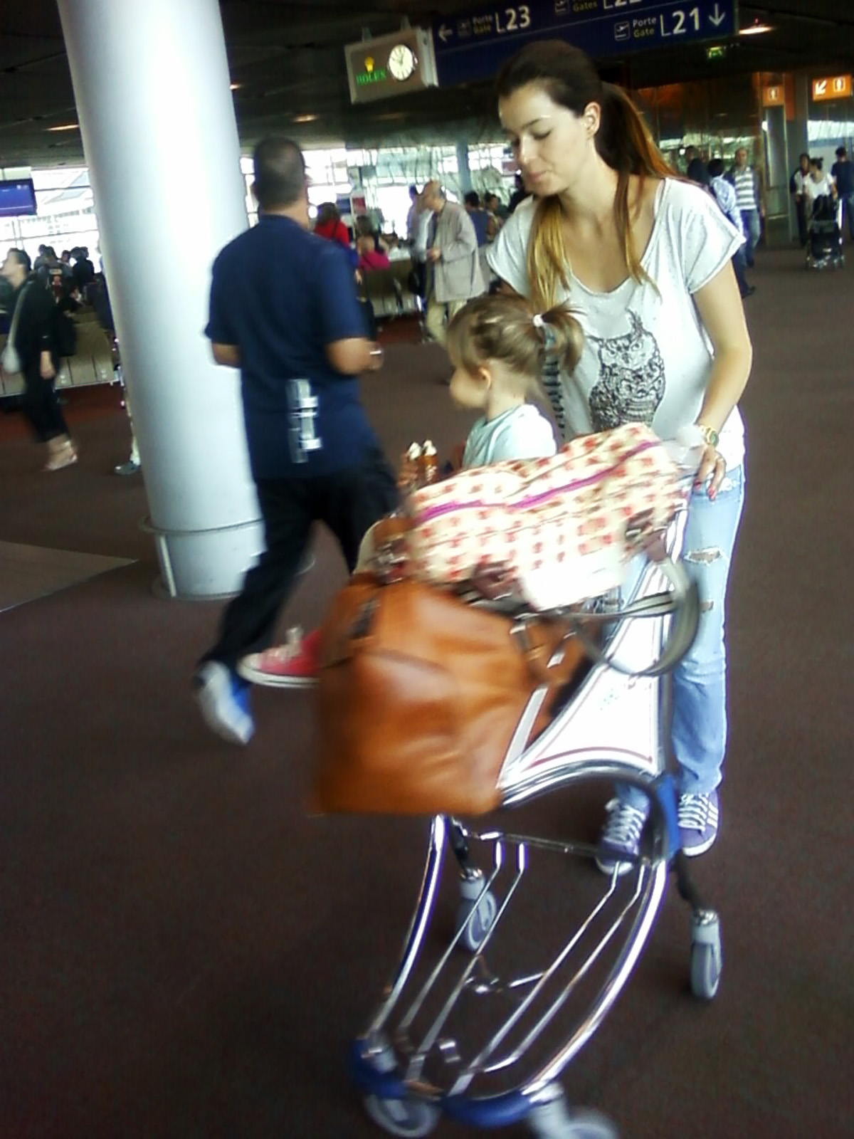 Возвращаемся. Мама и малышка. Возвращаемся. Мама и малышка.