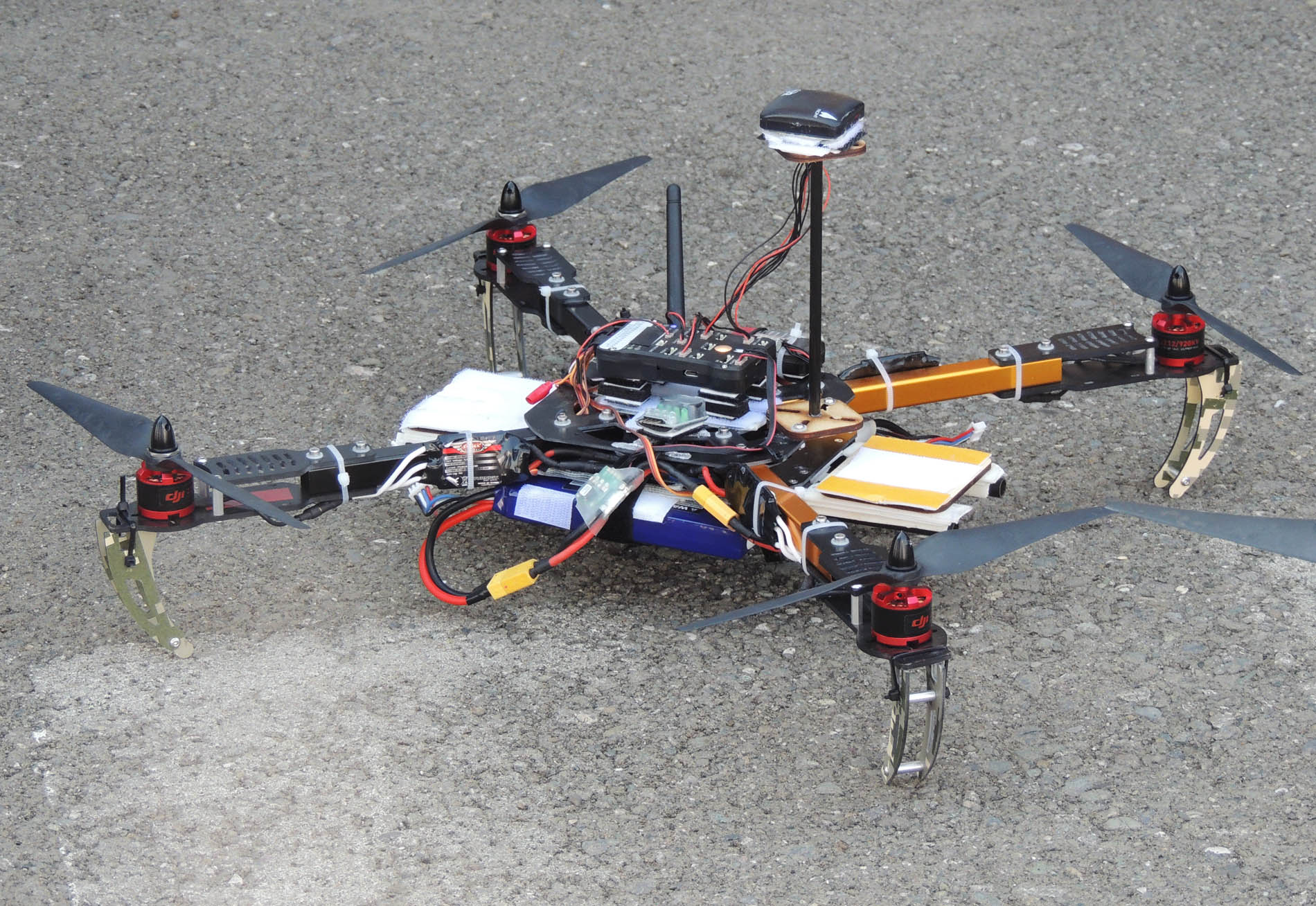 Воздушный робот крупным планом. Воздушный робот крупным планом.