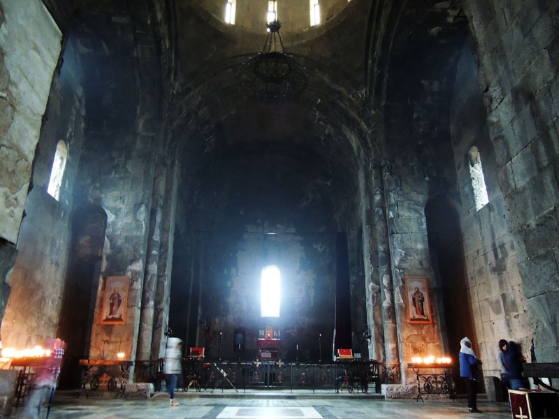 В монастыре. В монастыре.