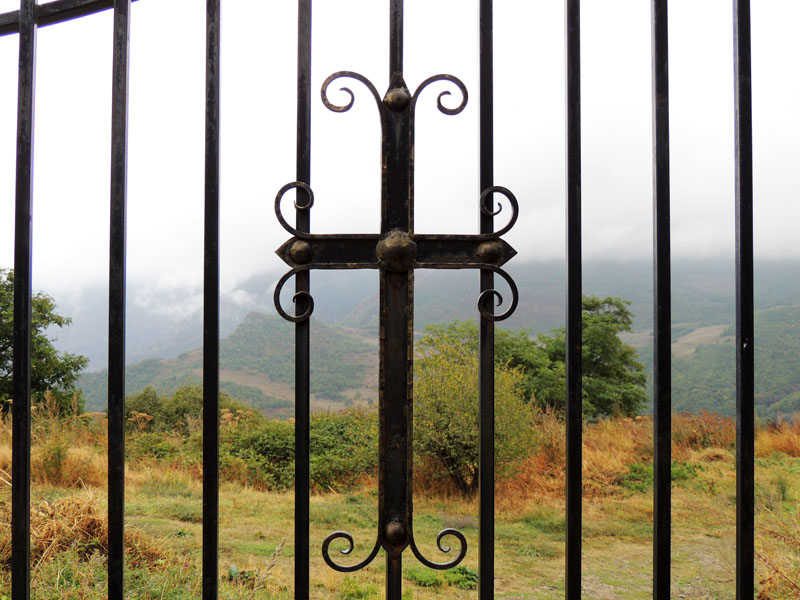 Монастырская ограда. Монастырская ограда.