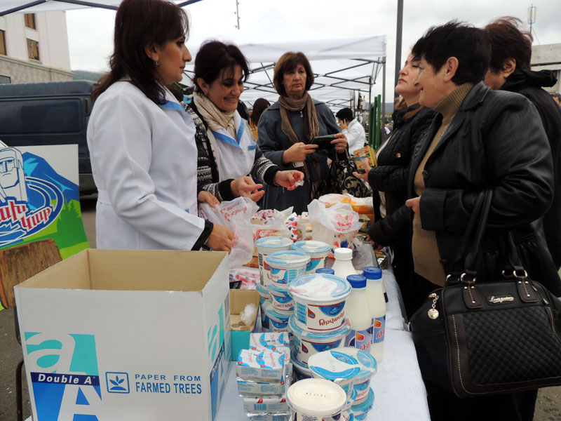 Продукция Степанакертского масло-сыр завода. Продукция Степанакертского масло-сыр завода.