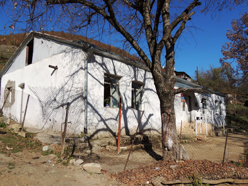 Здание школы с.Гарнакар. Здание школы с.Гарнакар.