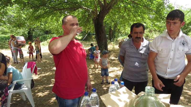 Сразу можно выпить рюмку... Сразу можно выпить рюмку...