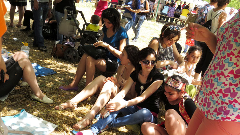 В тени. В тени.