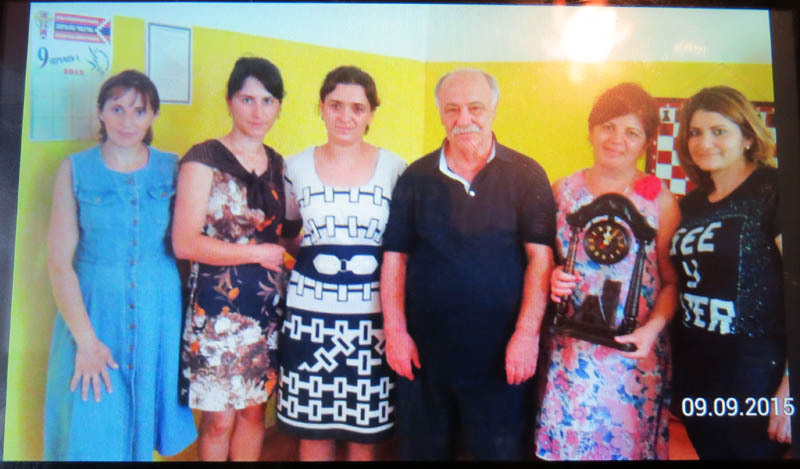 Благотворитель Сергей Саркисян с директором и преподавателями школы.