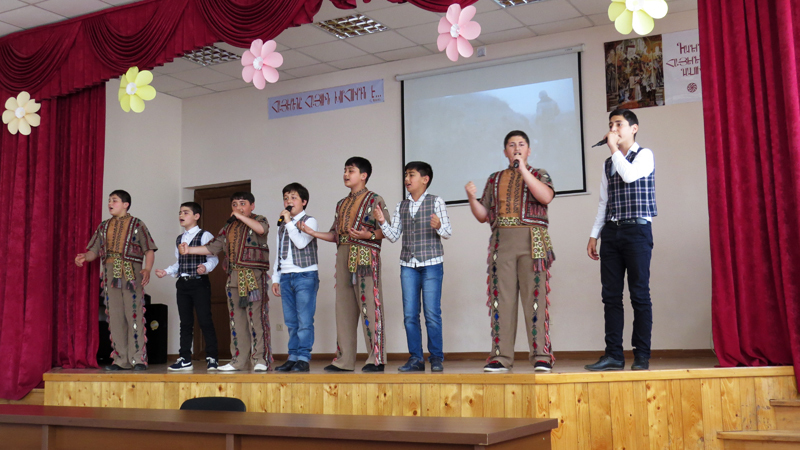 Концерт в школе №1 г.Степанакерта. Концерт в школе №1 г.Степанакерта.