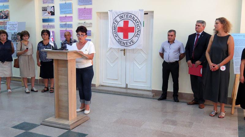 Марета Егиазарян, родственница пропавшего без вести.  (Тонашен).