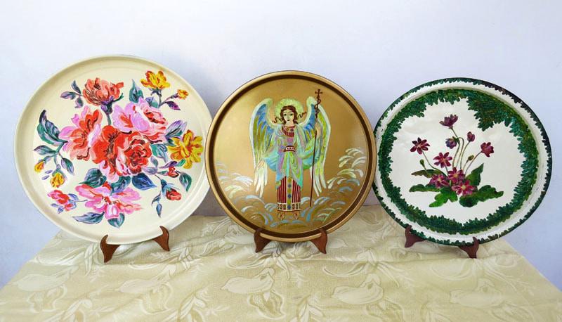 Цветочные узоры. Средняя работа – Ангел, по одежде похож немного на византийского.